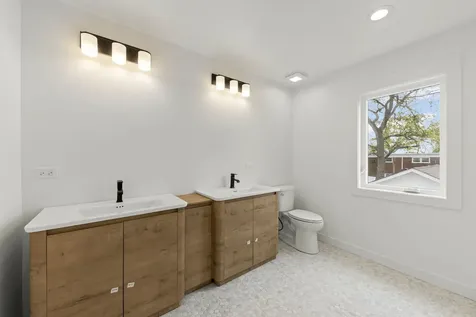 118 North President Street Wheaton IL 60187