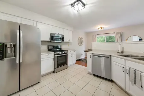 1653 Waterford Road North Aurora IL 60542