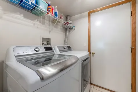 1653 Waterford Road North Aurora IL 60542