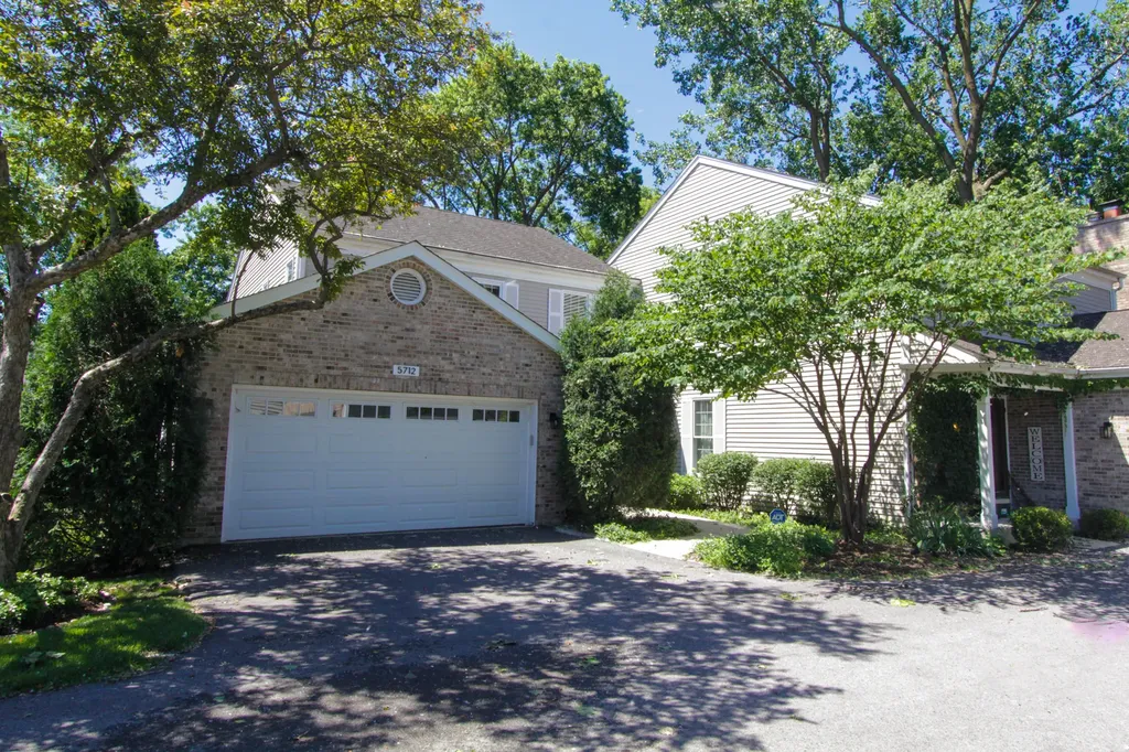 5712 Foxgate Lane Hinsdale IL 60521
