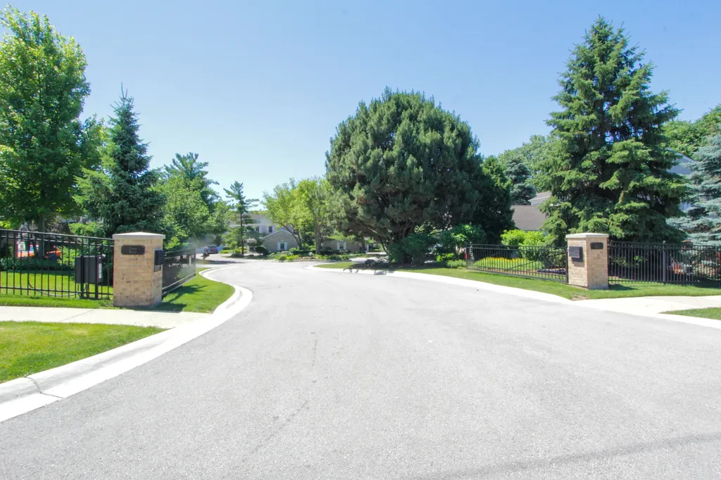 5712 Foxgate Lane Hinsdale IL 60521