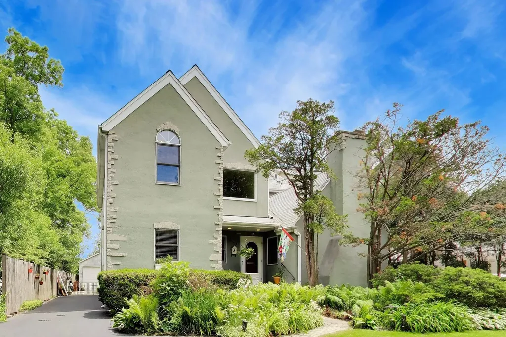 124 Lockerbie Lane Wilmette IL 60091