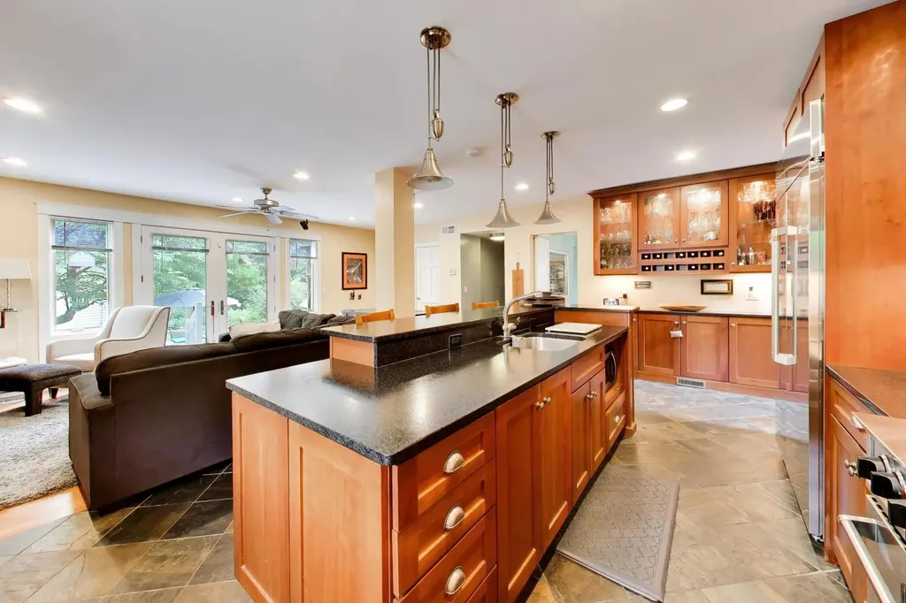 124 Lockerbie Lane Wilmette IL 60091