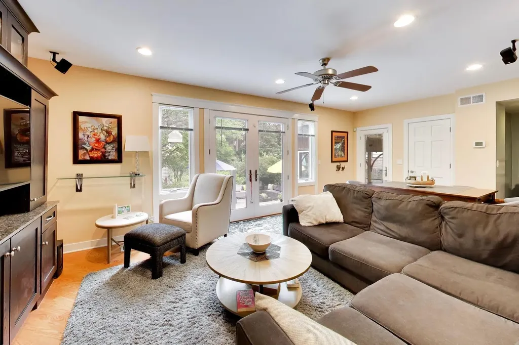 124 Lockerbie Lane Wilmette IL 60091