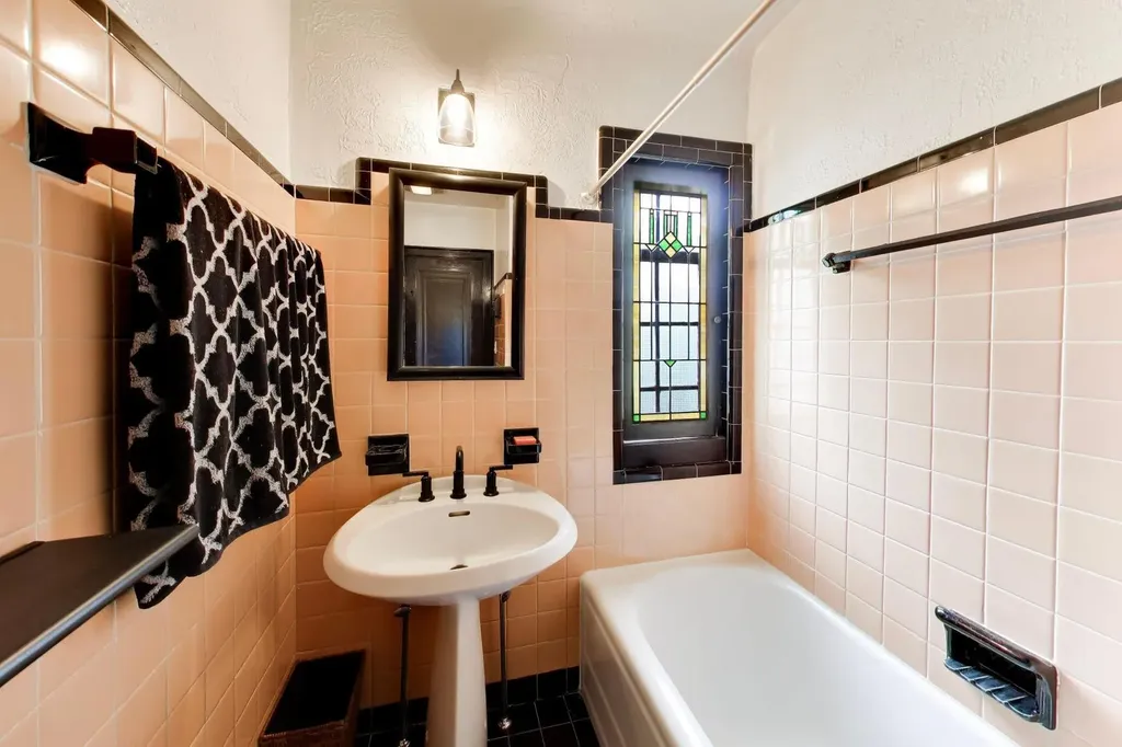 124 Lockerbie Lane Wilmette IL 60091