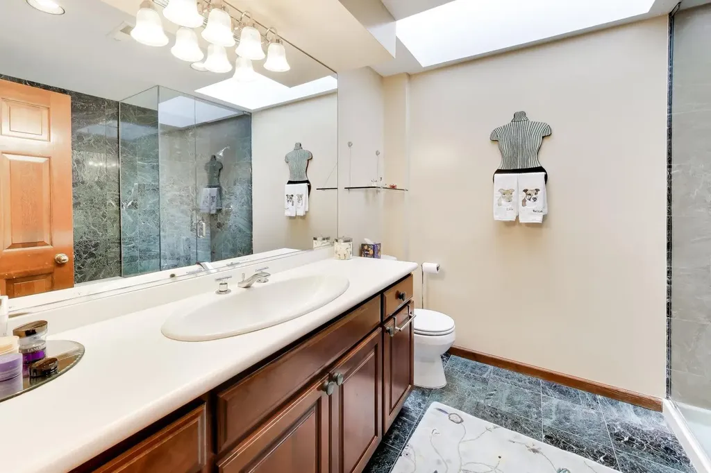 124 Lockerbie Lane Wilmette IL 60091