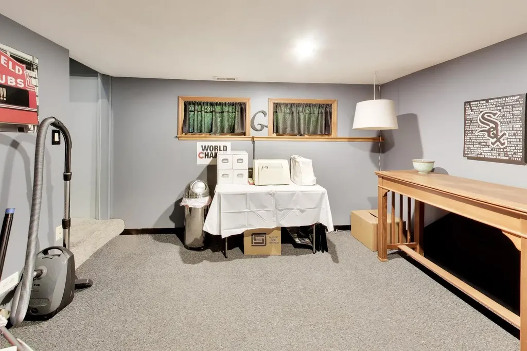 124 Lockerbie Lane Wilmette IL 60091
