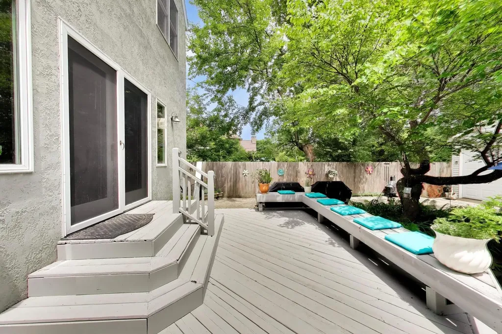 124 Lockerbie Lane Wilmette IL 60091