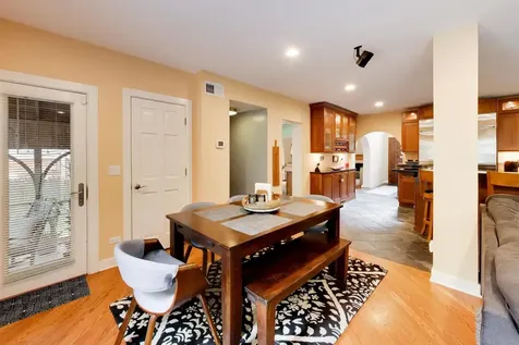 124 Lockerbie Lane Wilmette IL 60091