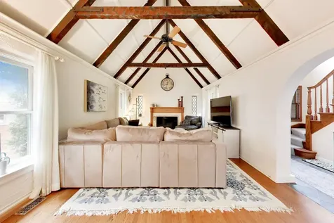 124 Lockerbie Lane Wilmette IL 60091