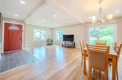 1260 Franklin Lane Buffalo Grove IL 60089