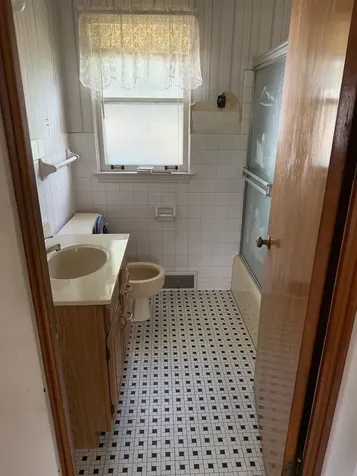 344 East Parallel Street Palatine IL 60067