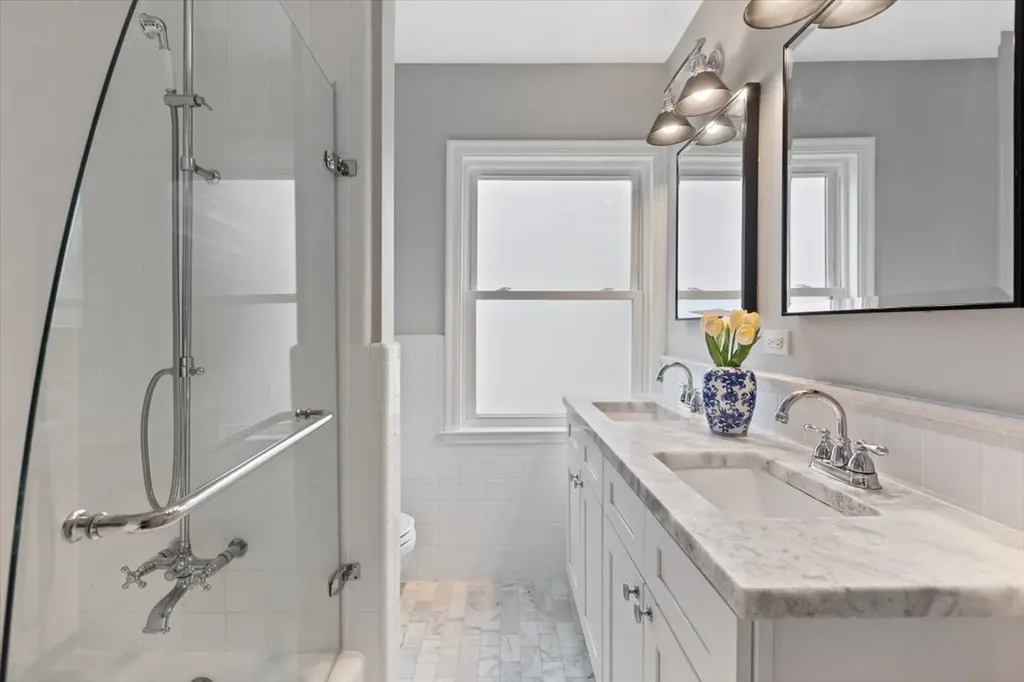 131 Joyce Place Park Ridge IL 60068