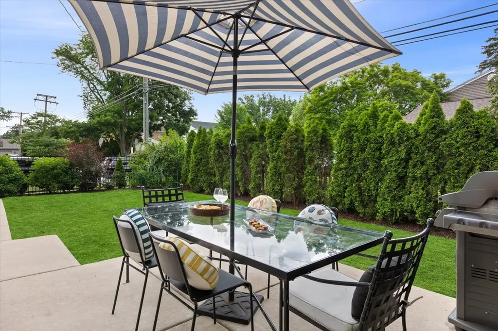 131 Joyce Place Park Ridge IL 60068