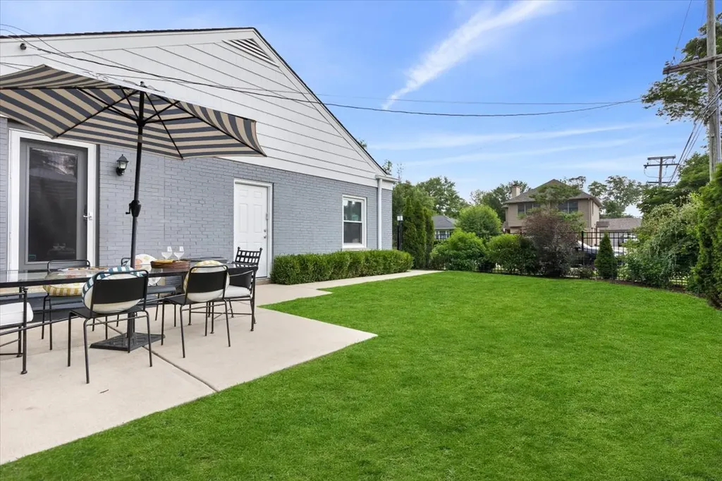 131 Joyce Place Park Ridge IL 60068