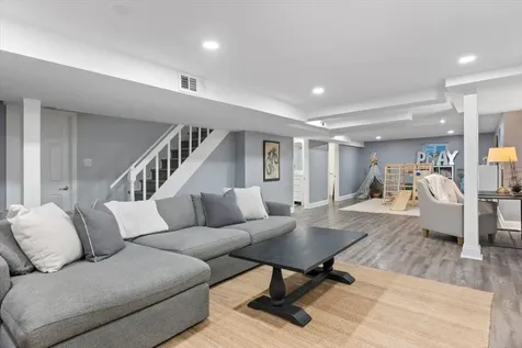 131 Joyce Place Park Ridge IL 60068