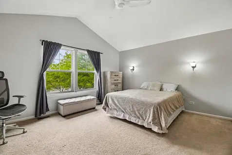 5507 Cambridge Way Hanover Park IL 60133