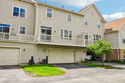 5507 Cambridge Way Hanover Park IL 60133