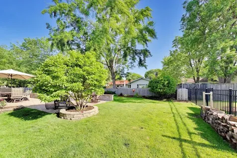 918 East Patten Drive Palatine IL 60074