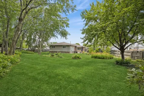 8007 Alexandria Drive Tinley Park IL 60477