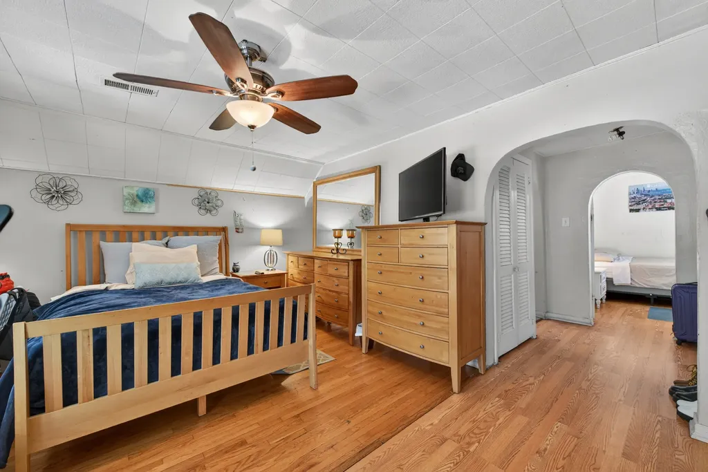 3035 North Spaulding Avenue Chicago IL 60618