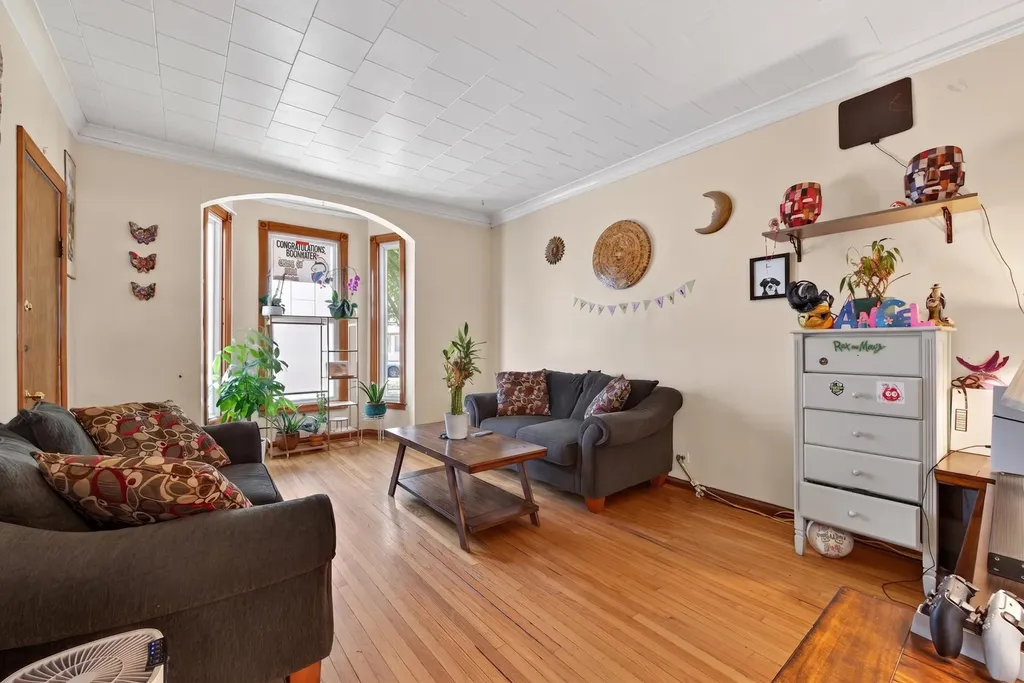 3035 North Spaulding Avenue Chicago IL 60618