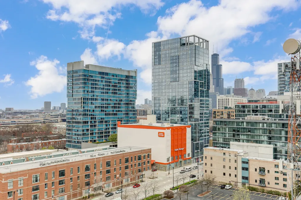 1464 South Michigan Avenue Chicago IL 60605