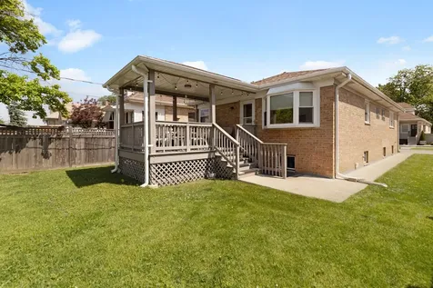 7046 North Franks Avenue Niles IL 60714