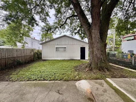 310 155TH Place Calumet City IL 60409