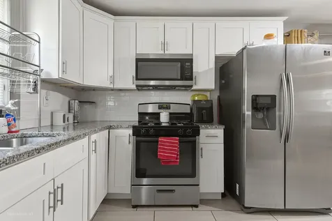 662 East 159th Place South Holland IL 60473