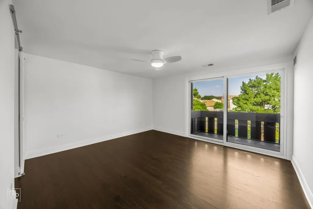 19 Westwood Drive Indian Head Park IL 60525