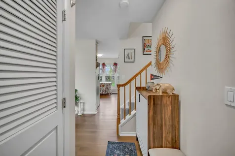 401 Greentree Parkway Libertyville IL 60048