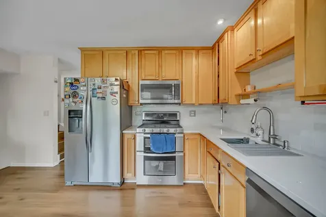401 Greentree Parkway Libertyville IL 60048