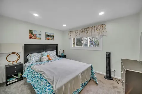 401 Greentree Parkway Libertyville IL 60048