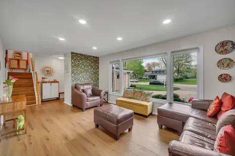 401 Greentree Parkway Libertyville IL 60048