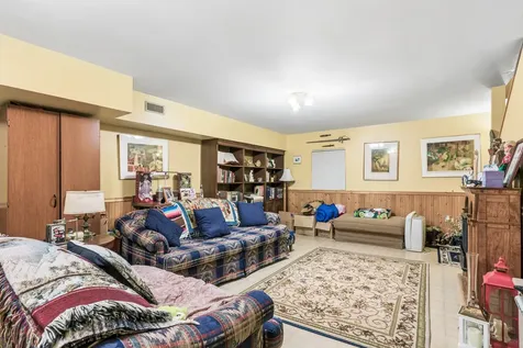 1803 Henley Street Glenview IL 60025
