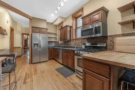 2520 North Saint Louis Avenue Chicago IL 60647