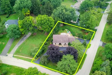 227 Stratford Lane Inverness IL 60010