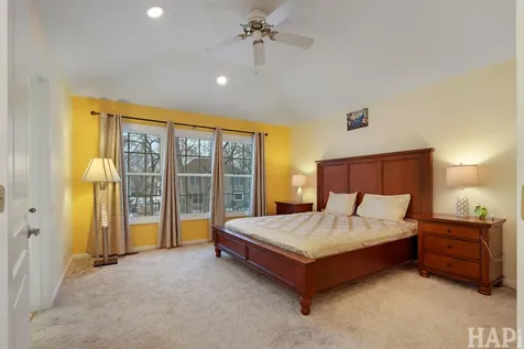 1121 Williamsburg Circle Grayslake IL 60030