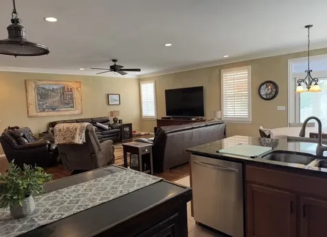 2520 Wall Street Mchenry IL 60051