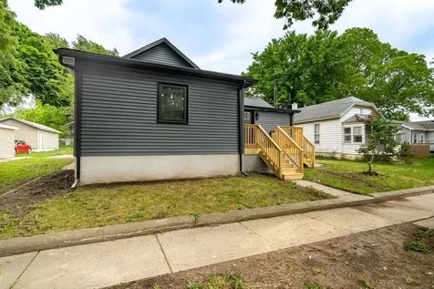 1313 Ewing Street Bloomington IL 61701