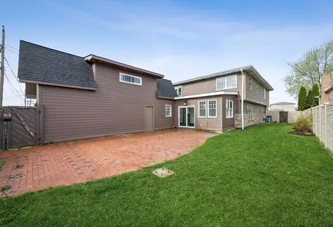 7807 Nagle Avenue Burbank IL 60459