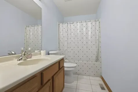 402 Scarlet Oak Drive Poplar Grove IL 61065