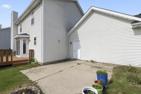 402 Scarlet Oak Drive Poplar Grove IL 61065