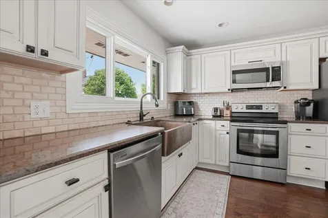 215 Lincoln Street Chenoa IL 61726