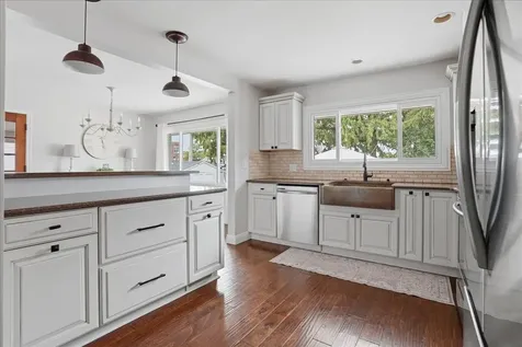 215 Lincoln Street Chenoa IL 61726