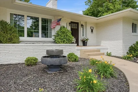 215 Lincoln Street Chenoa IL 61726