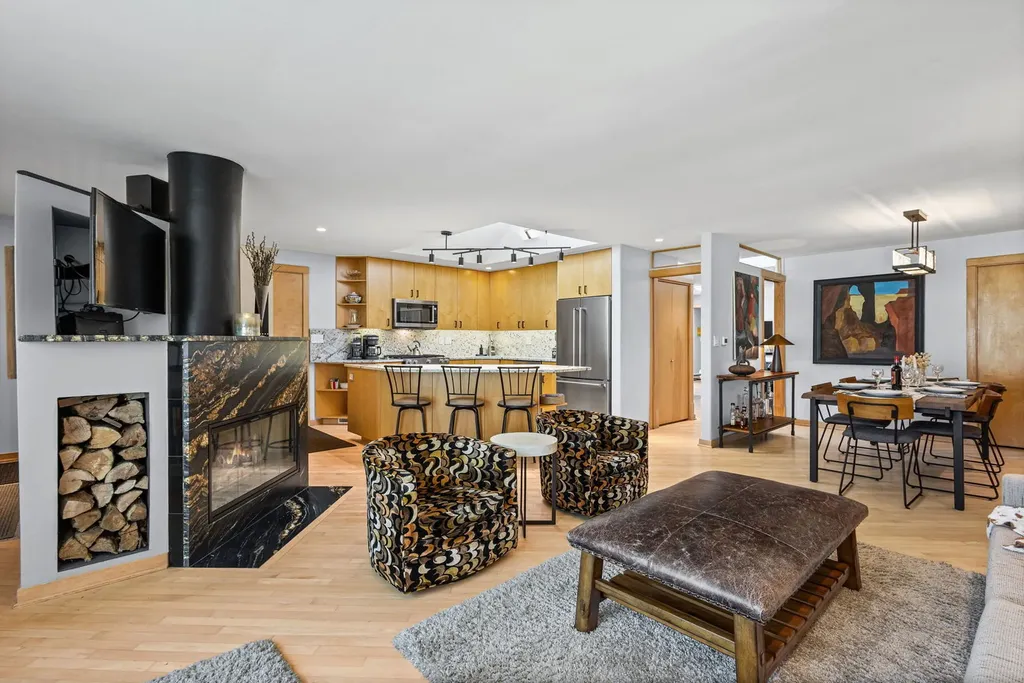 820 Lawler Avenue Wilmette IL 60091
