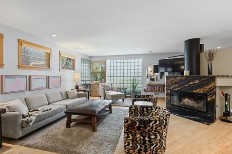 820 Lawler Avenue Wilmette IL 60091