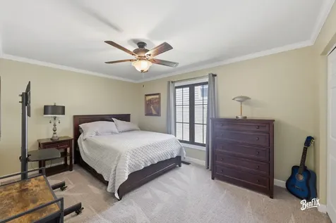 2051 North Ridge Avenue Arlington Heights IL 60004